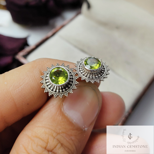 Green Peridot Stud Earring, Handmade Jewelry, 925 Sterling Silver Jewelry, August Birthstone Stud, Peridot Jewelry, Woman Earring, Gift Idea