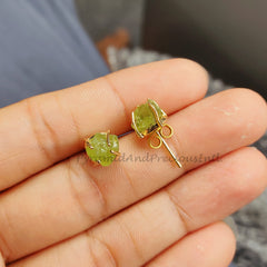 Raw peridot earrings, prong earrings, peridot stud earrings, august birthstone earrings, green gemstone Stud